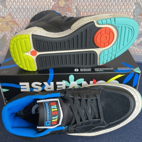 Converse WMNS 172194C
WEAPON CX MID
BLACK/CLOUD CREAM/LIME TWIST
Sneakers - Picture 4 of 16